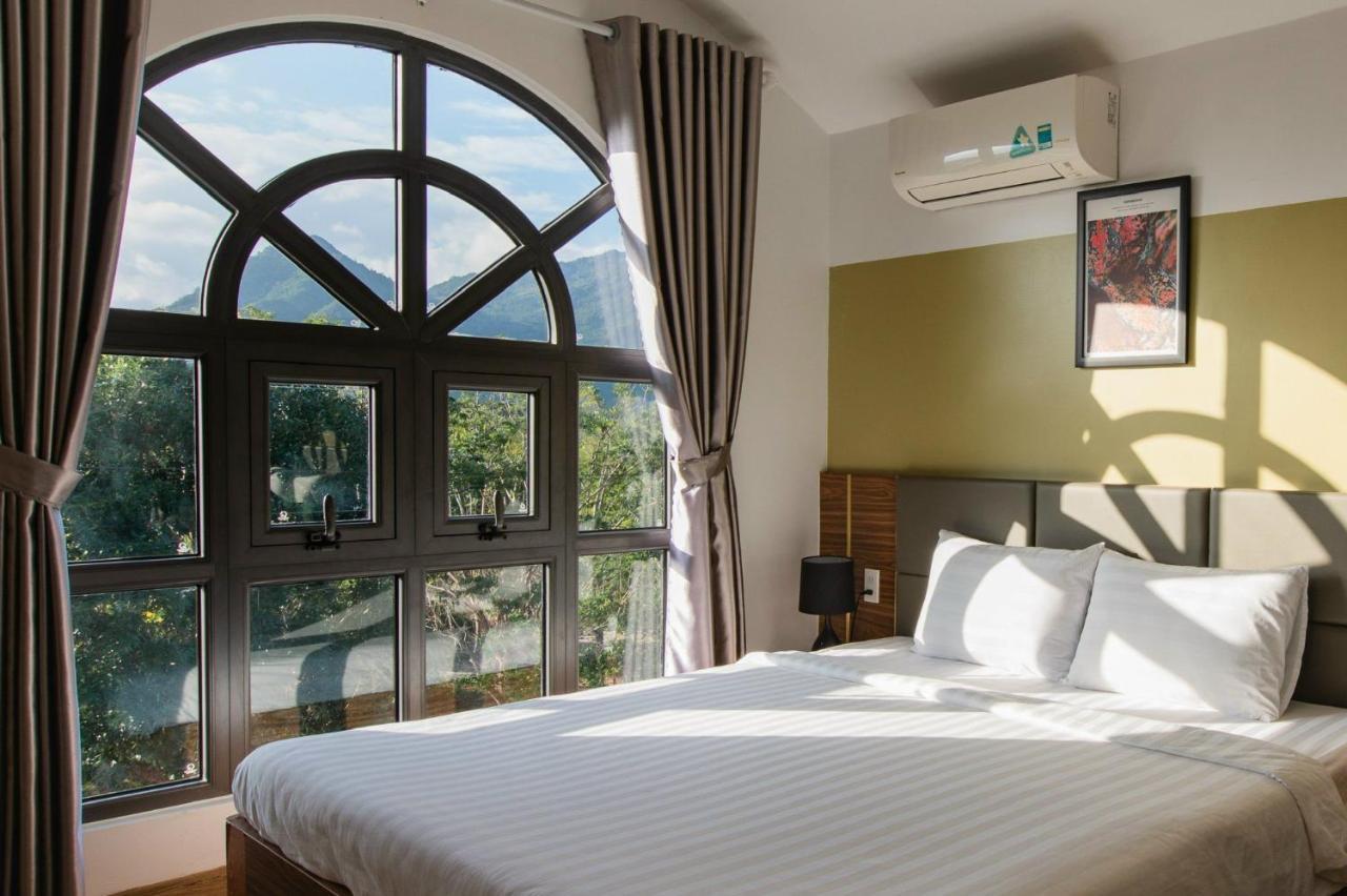 West Lake Hotel - Near Bai Dai Beach Thuy Trieu Exterior photo